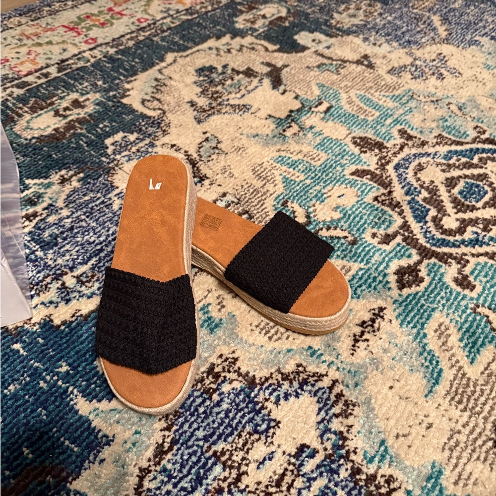 Source Unknown Black Espadrille Sandals